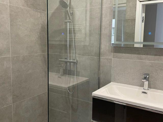 Wohnung mit 4 Schlafzimmer Schwechat 2320 ELS98135216