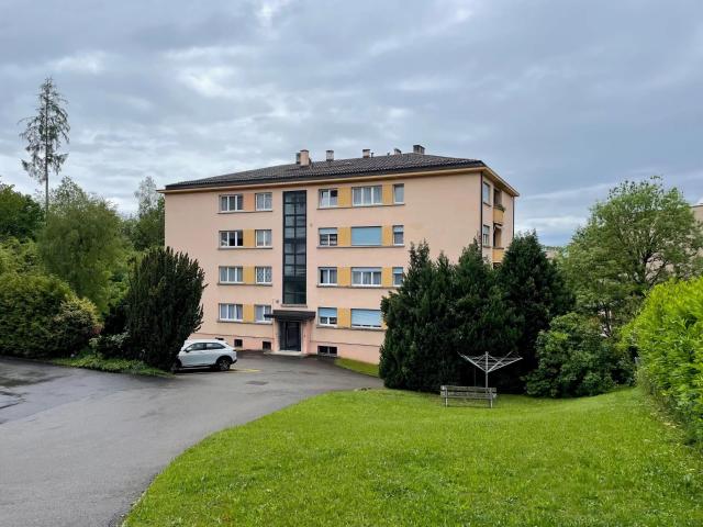 Wohnung mit 4 Zimmern ca. 84 m2 mit 4 m2 Balkon