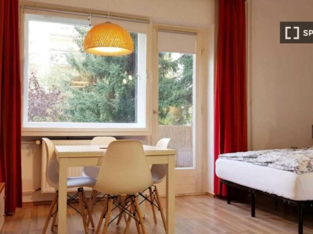 Studio zu vermieten in Berlin