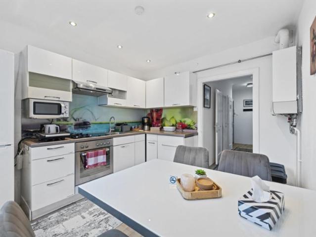Wohnung mit 1 Schlafzimmer Schwechat ES101946661