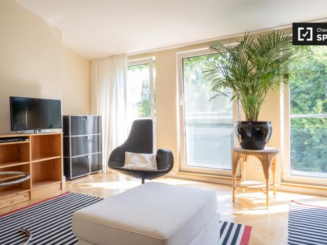 Wohnung mit 2 Zimmern in Steglitz Zehlendorf, Berlin