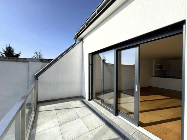 Wohnung mit 3 Zimmern, 2 Bädern, Terrasse & Garage Stellplatz in Bornheim