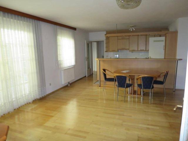 Wohnung mit Terrasse und Eigengarten Nähe Hans Dunkl Park