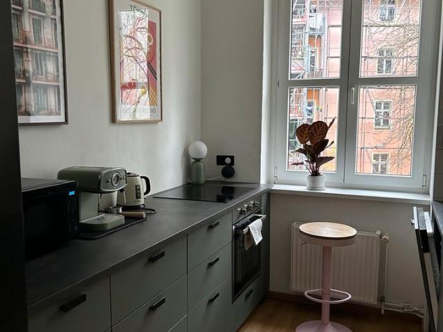 Wohnung mit Balkon in Friedrichshain | Provisionfrei| Bezugsfrei