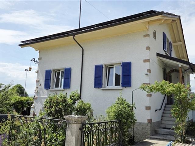 Wohnung mit privatem Keller und riesigem Garten