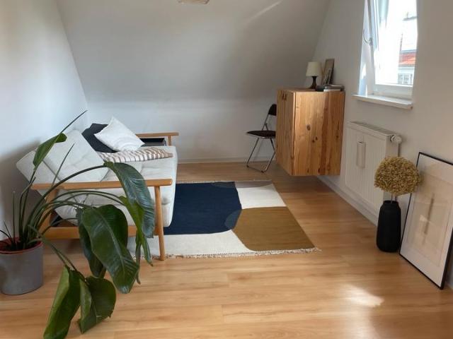 Wohnung, befristet 01.08. 30.11.2025