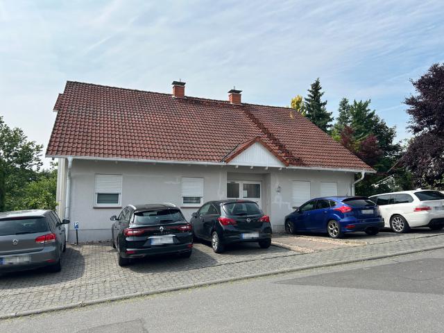 Süße 2 Zi. Whg. mit Balkon und schöner Aussicht in ruhiger Wohnlage!