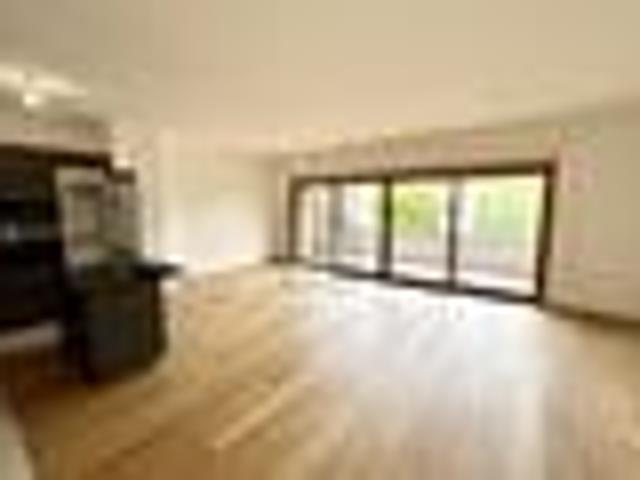 Wohnung in Anières