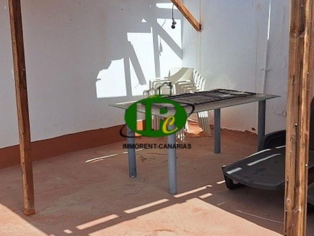 Wohnung in in 1. Etage mit 2 Schlafzimmern und mit kleinem Balkon