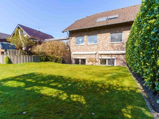 Wohnung zum Kaufen in Brüggen 415.000,00 EUR 179 m²