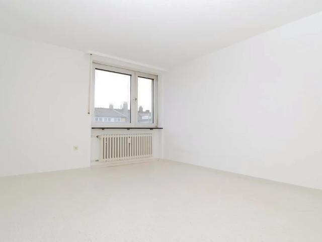 Wohnung zur Miete in Ludwigshafen am Rhein, Helle 1 Zimmer Wohnung in zentraler Lage Ludwigshafens