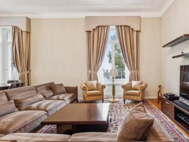 Selten auf dem Markt: Wohnung im Gebäude Riant Château in Montreux T