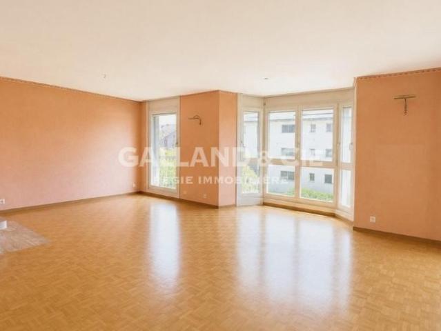Wohnung 4.5 Zimmer