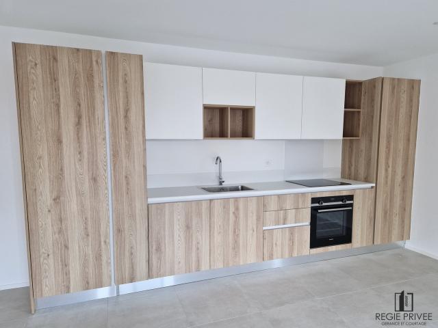 Wohnung 4,5 Zimmer im 1. Stock