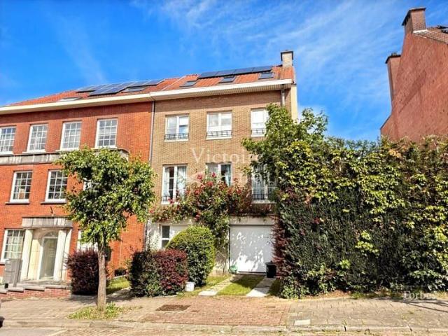 Woluwe House 4Bedrooms 4 Bathrooms Garden