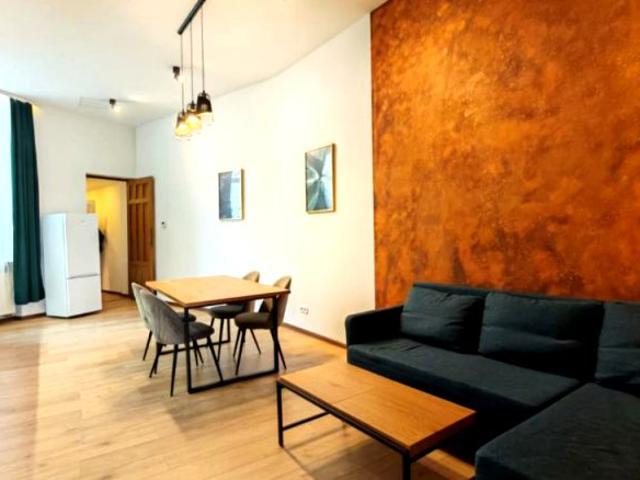 Wólczańska 84 m², Łódź