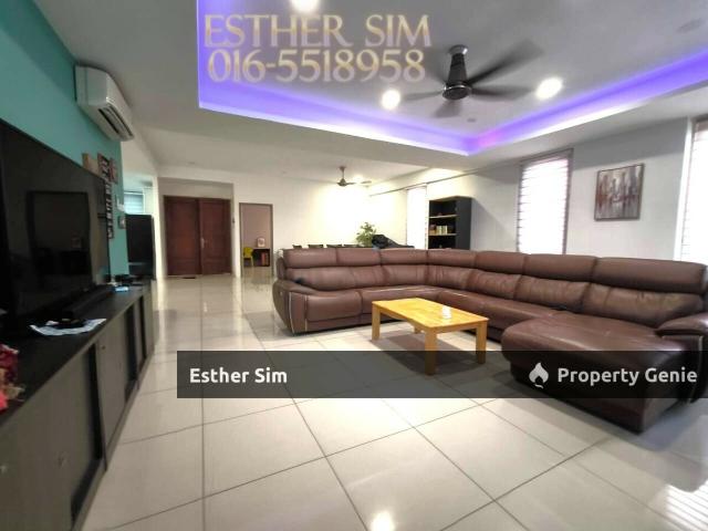 Worth Buy Condo with Build up 1941sf + 2 parking lots at Raja Uda