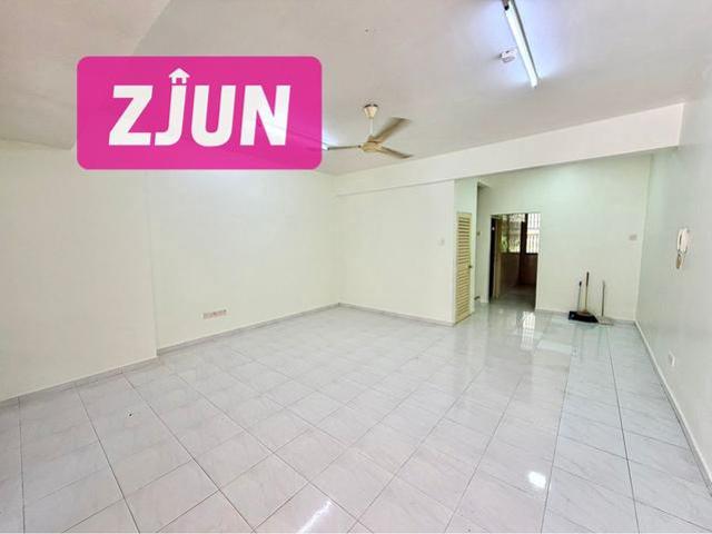 WORTH BUYBayan Lepas TRIPLE 3 Storey Terrace KRYSTAL COUNTRY HOME