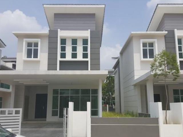Worth GARDEN VIEW 2 Storey Zero Lot Bungalow Tropicale Residendcy