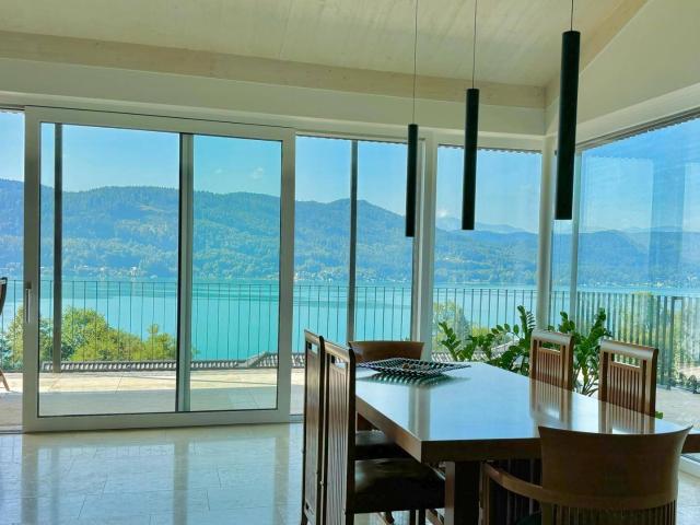 Wörthersee Nordufer: DREAM VIEW Penthouse sensationelle Aussicht, 2XL Garagen, Sauna, Pool