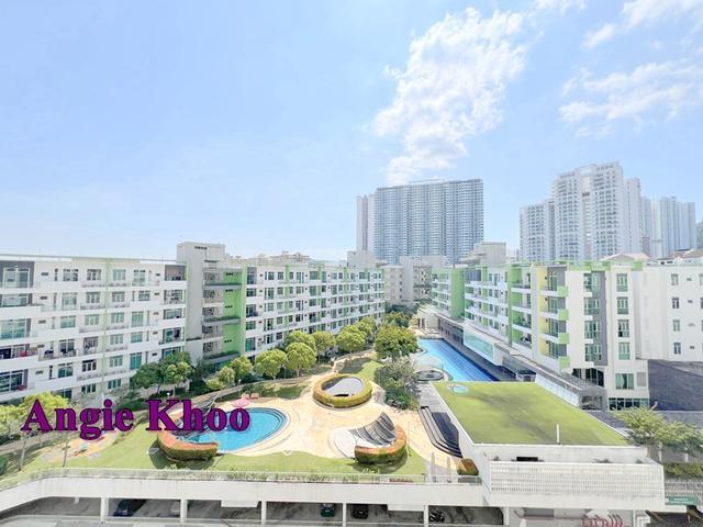 WORTHY BUY Reflection condominium Bayan Lepas 2 car park 1260sqft
