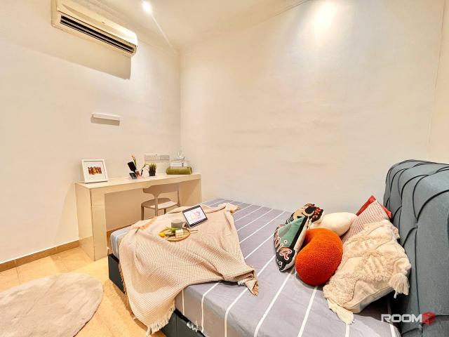 Work At Melawati Mall? Room With 3 Mins Walking Distance To Melawati Mall ⚡