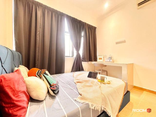 Work At Melawati Area ? ️ ZERO DEPOSIT Room With Walking Distance To Melawati Mall ⚡