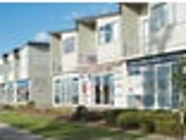 WORK AND LIVE IN CENTRAL PAPAMOA