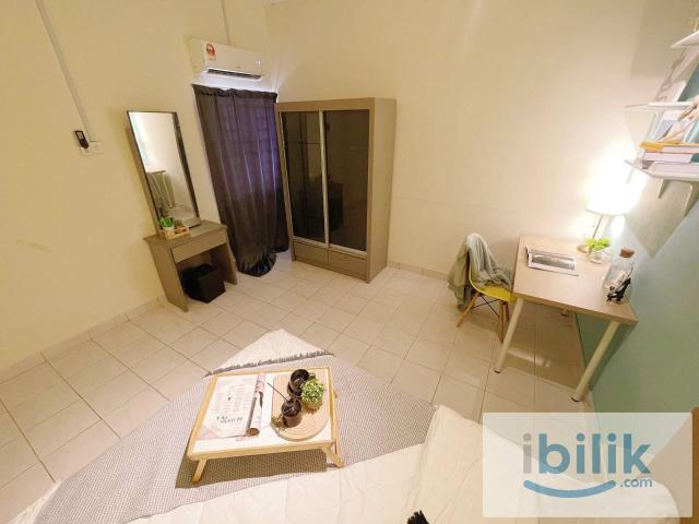 Work from home friendly! Premium queen room walking distance to lrt wangsa maju