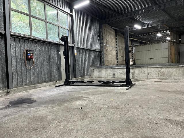 Workshop with 1 room for rent in Etzgen 200 m² | dreamo. Ch