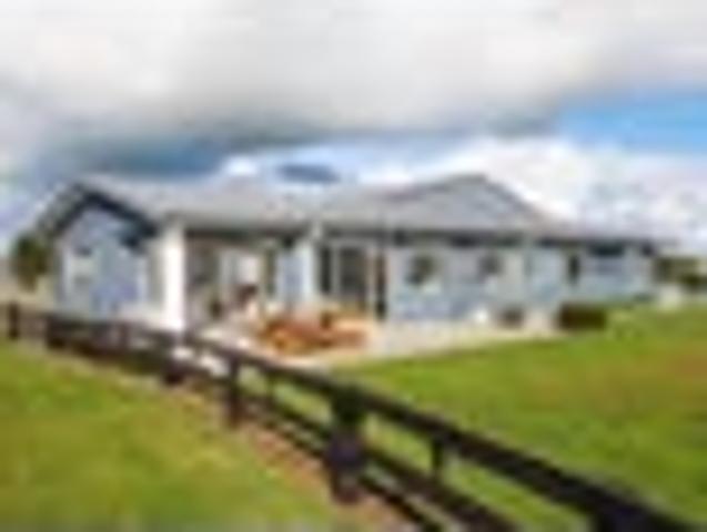 Workshop and grazing 1.15 ha