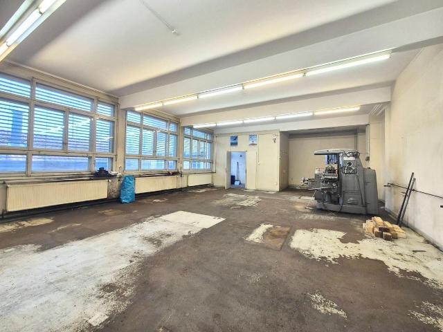 Workshop for rent in Villeret 98 m² | dreamo. Ch