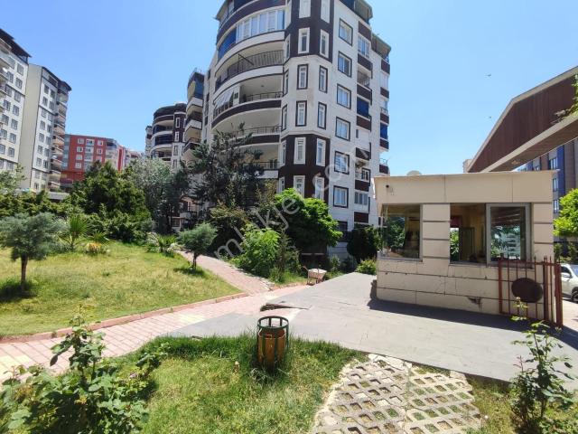 World İlkevim'den Akbayır'da Site İçerisinde Satılık 4+1 Daire