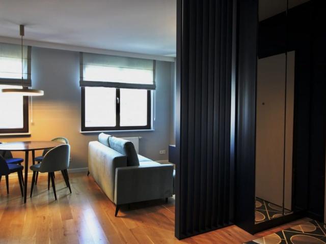 WORONICZA, designerskie 2 pokoje, garaż 47 m²