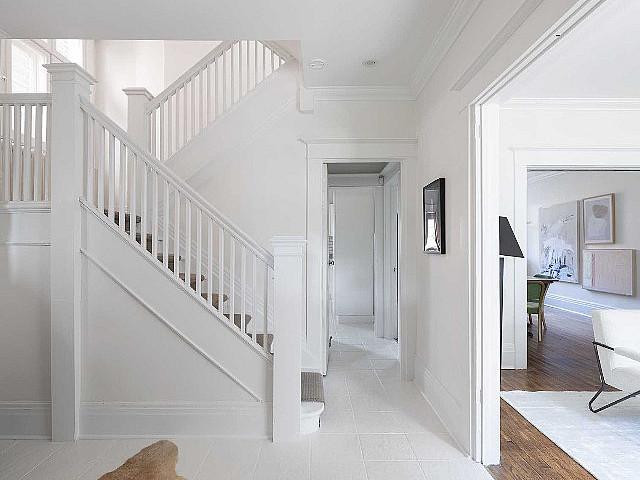 Wow! Beautiful Detached House In A Peaceful Neigbourhood!