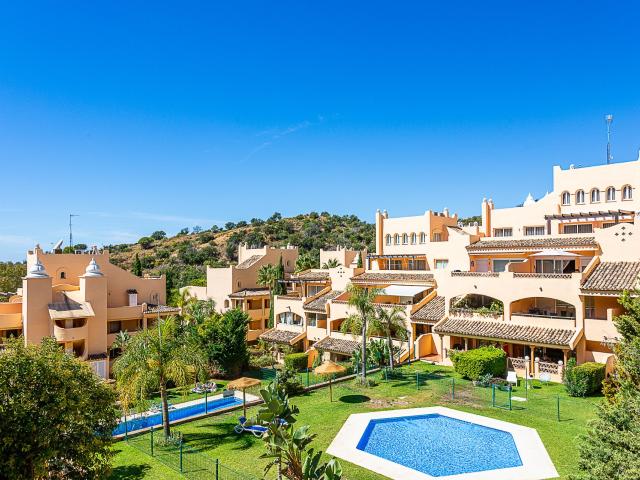 ¡Wow! Impresionante ático dúplex de 3 dormitorios y 2 baños. 135m² Marbella