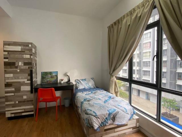 WOW ⭐️ Premium Master Shared Room ✅ w Monthly Cleaning @ Utropolis Glenmarie