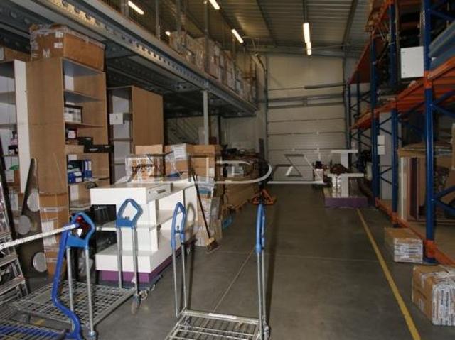 Nowoczesny ogrzewany magazyn z biurami 423 m², Wrocław