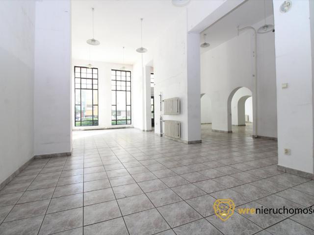 Przestronny lokal 188 m² z dużymi witrynami i 2 wejściami