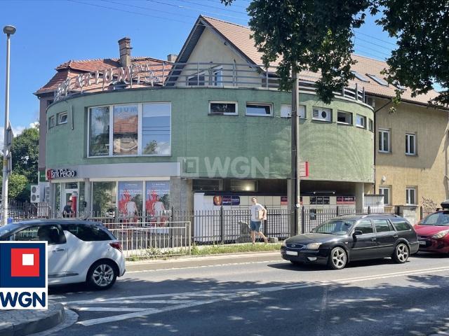 Atrakcyjny budynek usługowo mieszkalny 630 m2