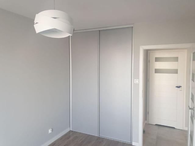 Wrocław, Krzyki, Partynice, MIEJSCE POSTOJOWE. 2 balkony
