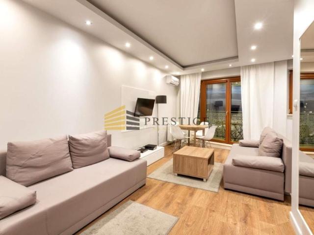Wronia 53 m², Warszawa