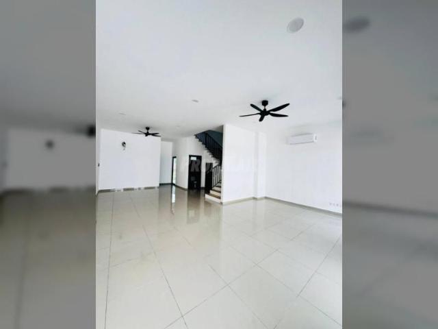 WTL: 4 Bedroom Double Storey House for Rent – Setia Safiro, Cyberjaya