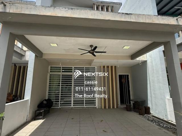 WTL Kasuarina Apartment 4th Floor 900sqft 3 bedrooms 2 bathrooms Good Condition Kitchen Cabinet 2 Airconds Newly Painted Accept All Races Key on Hand Rental: RM950 Kiddo Lim 0146066