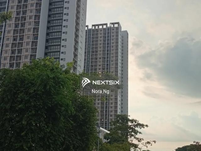 WTL Seria 88 Setia Alam 23x70 Basic Unit Facing Ample Parking Strategic Location Ground Floor with partition Newly painted and cleaned Asking Rental RM4500