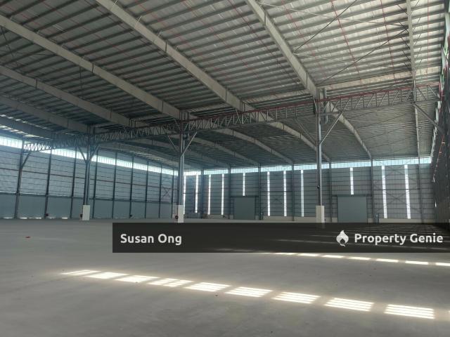 WTR Northport warehouse with loading bays
