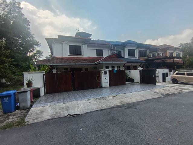 WTS Corner Lot Renovated 2 Storey Terrace Taman Nusa Subang Sek U5