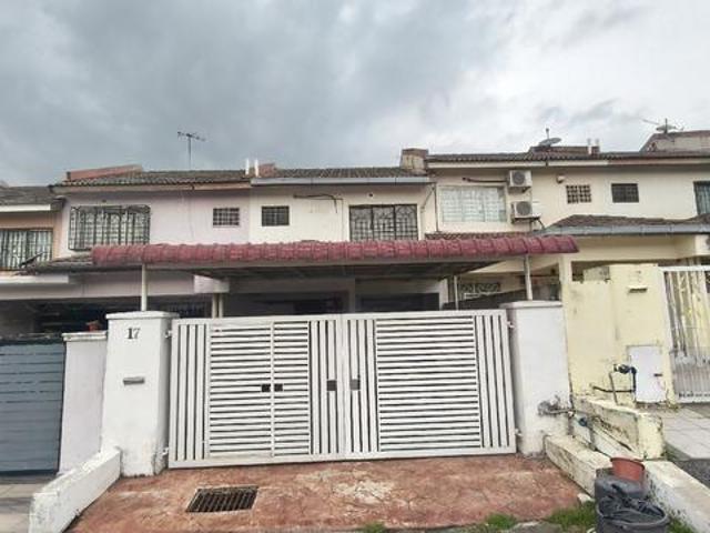 WTS Double Story Terrence House Taman Pinggiran Putra