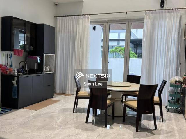 WTS Exclusive Unit Taman Bayu Perdana Double Storey House 20x75 4 bedroom 3 bathroom Fully Renovated Kitchen Cabinets Selling at Rm520k Kiddo 0146066