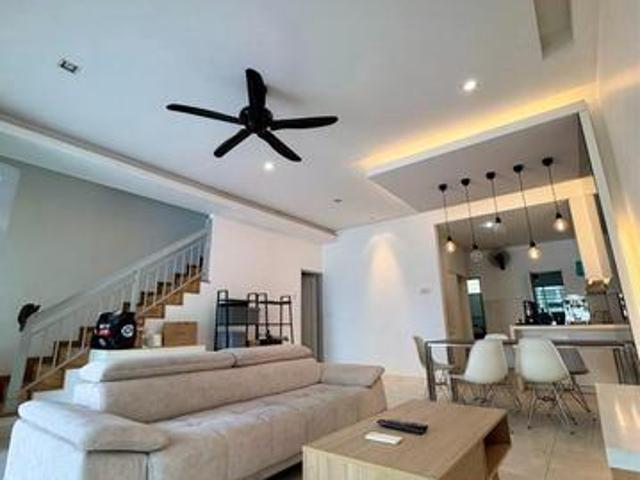 WTS Fully Renovated 2 Storey Sumazau Bukit Raja Klang